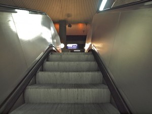PE240980.JPG Der Weg zum Bahnsteig ist nicht weit (Foto: Weidelich)