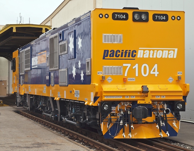 PE312159 Lok 7104 am 31.3.09 im Werk München-Allach (Foto: Weidelich)