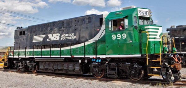 IMG_1695_kl Die Norfolk Southern testet eine akkubetriebene Rangierlok (Foto: Norfolk Southern Corp)