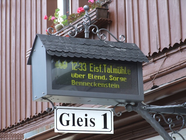DSCF0718 - 2006-06-15 um 00-21-00 Es sind nicht Geschmacksverirrungen wie diese...