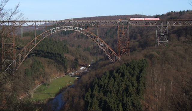 DSCF6874 Die Müngstener Brücke im Januar 2009