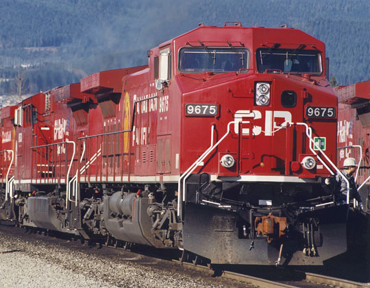 E7817-5_300dpi AC 4400-Loks im Rangierbahnhof Port Coquitlam, British Columbia (Foto: CP)